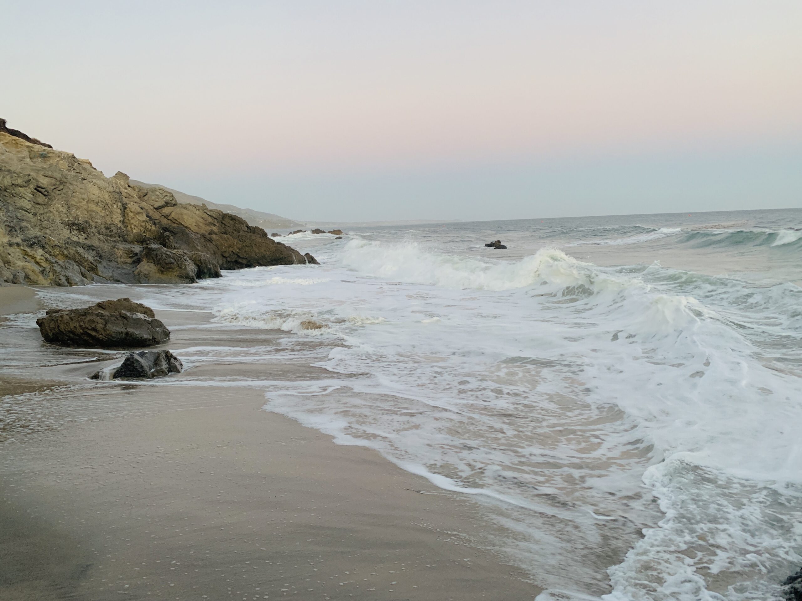 Malibu Wedding Ideas That Feel Like A Chic, Coastal Dream Malibu Wedding Ideas That Feel Like A Chic, Coastal Dream