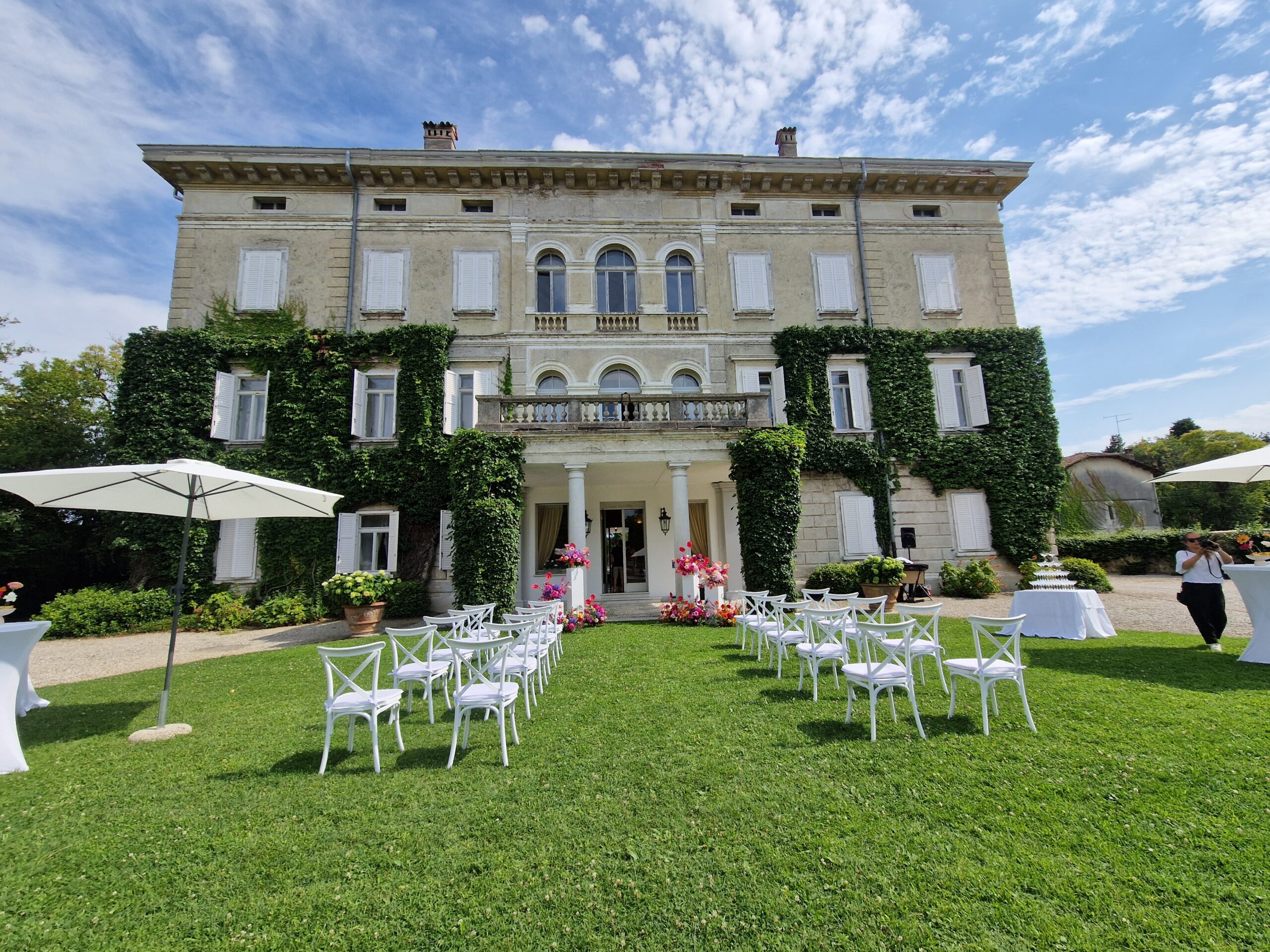 How To Plan A Garden Party Wedding That’s Dreamy, Effortless, & Elevated How To Plan A Garden Party Wedding That’s Dreamy, Effortless, & Elevated